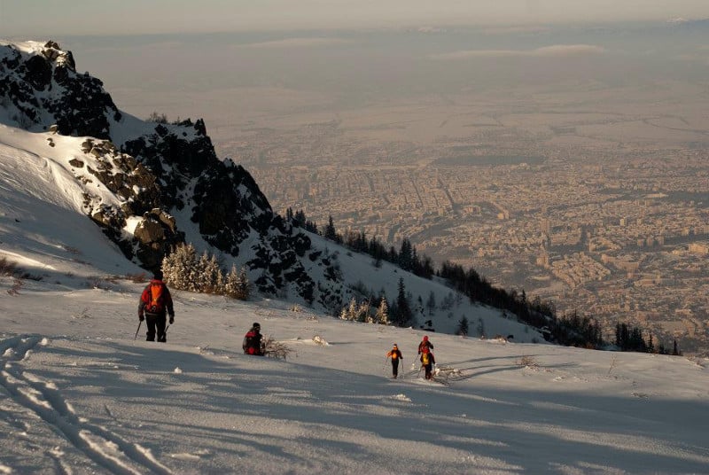 The city and the mountain. Photo: Lu Gospodinova, http://eyeforlight.com