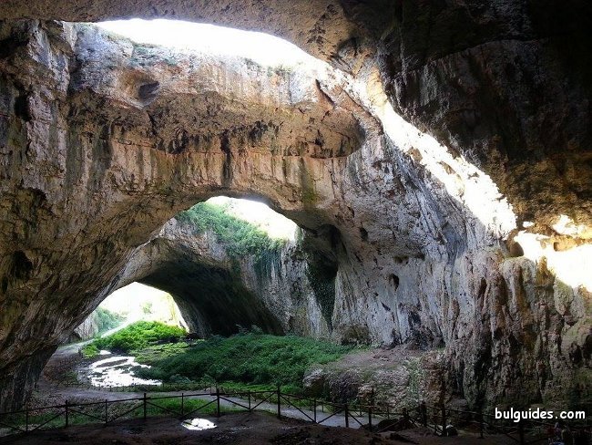Devetashka Cave